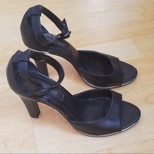 White House Black Market Cassie Heels